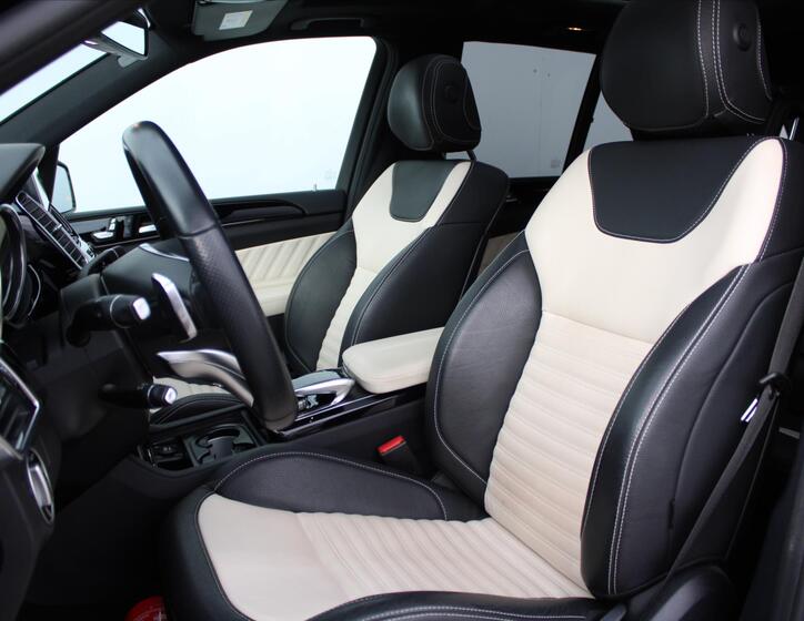 Mercedes-Benz GLE 10