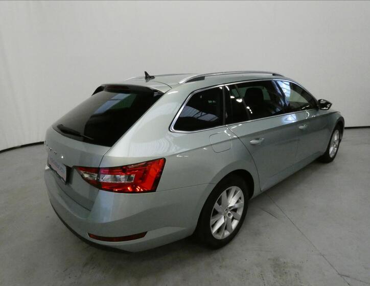Škoda Superb 2