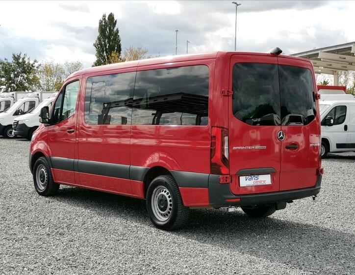 Mercedes-Benz Sprinter 4