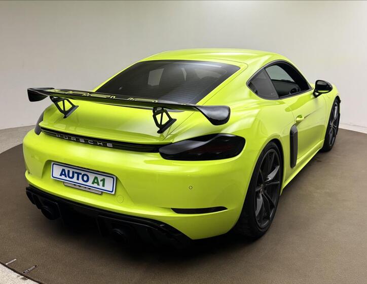 Porsche Cayman 4