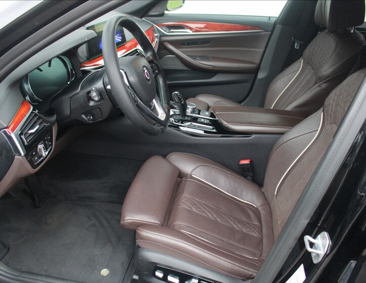 Alpina D5 17