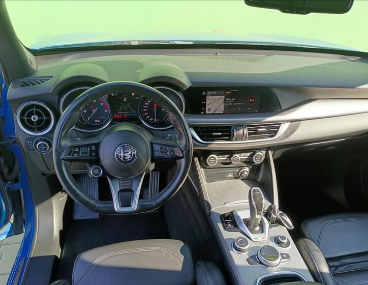 Alfa Romeo Stelvio 16