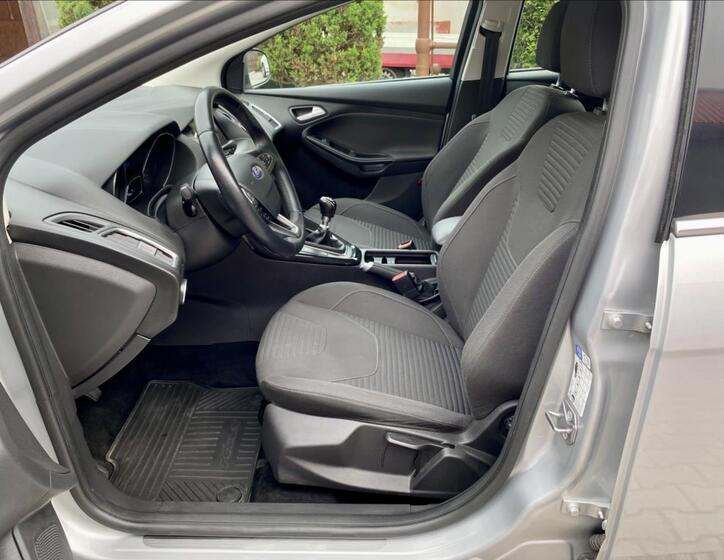 Ford Focus 10