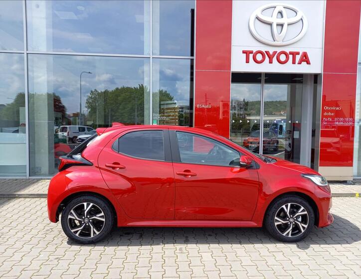Toyota Yaris 6