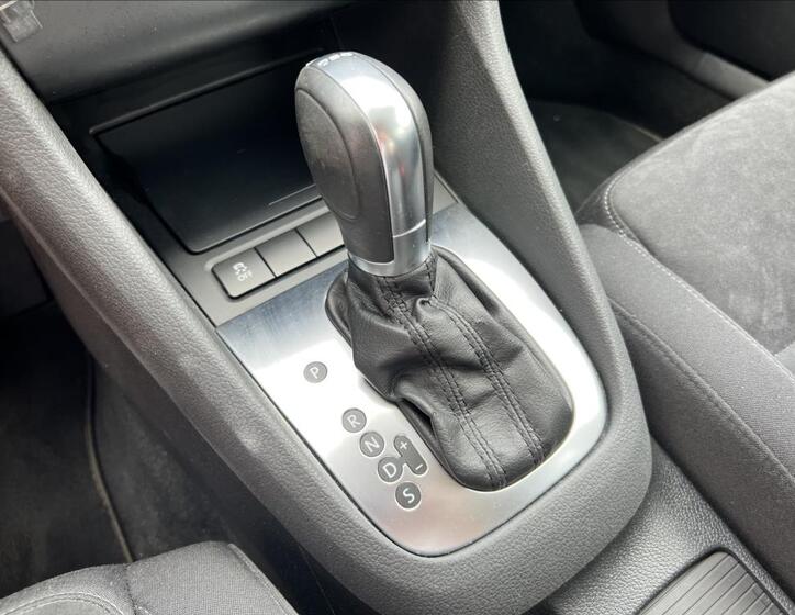 Volkswagen Golf 22