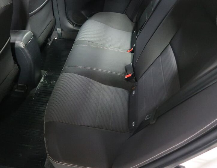 Toyota Avensis 10