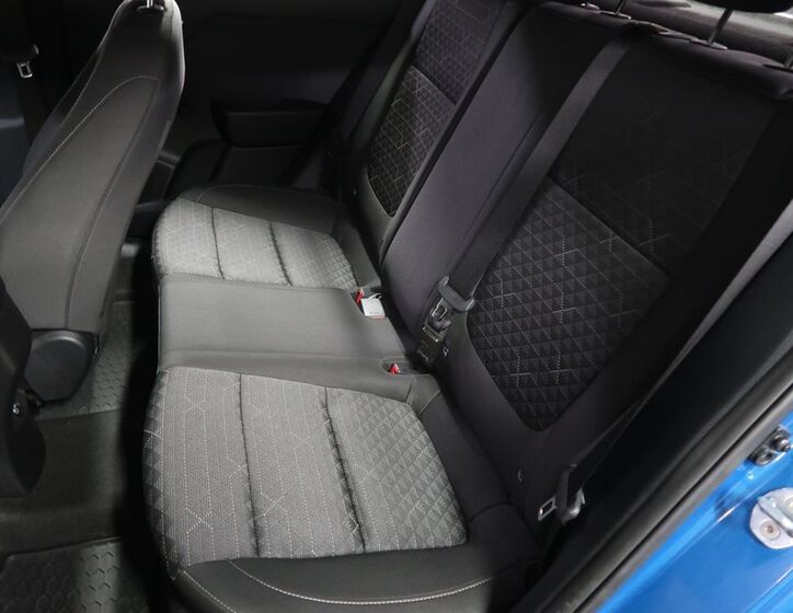 KIA Rio 10