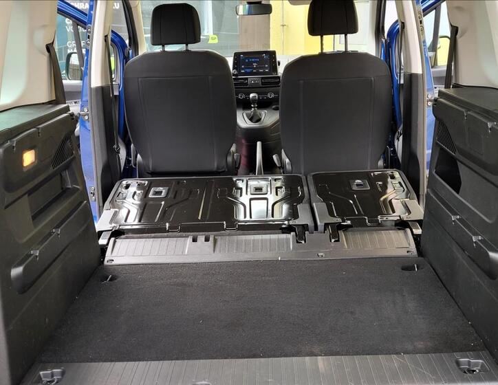 Peugeot Rifter 12