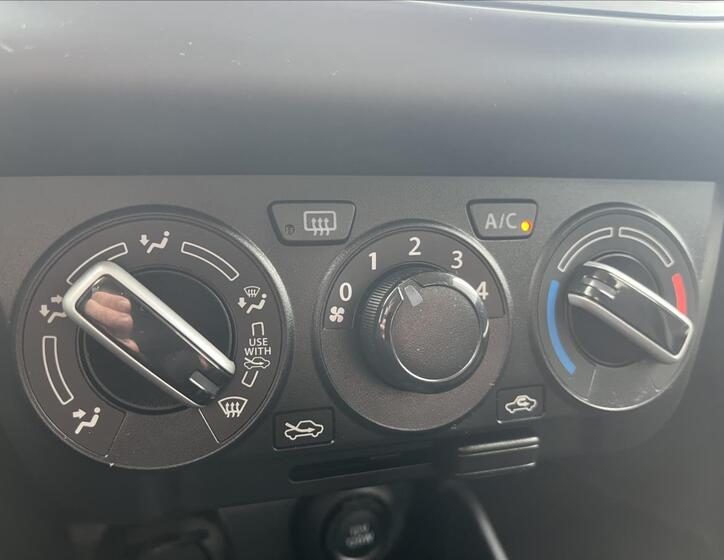 Suzuki Swift 21