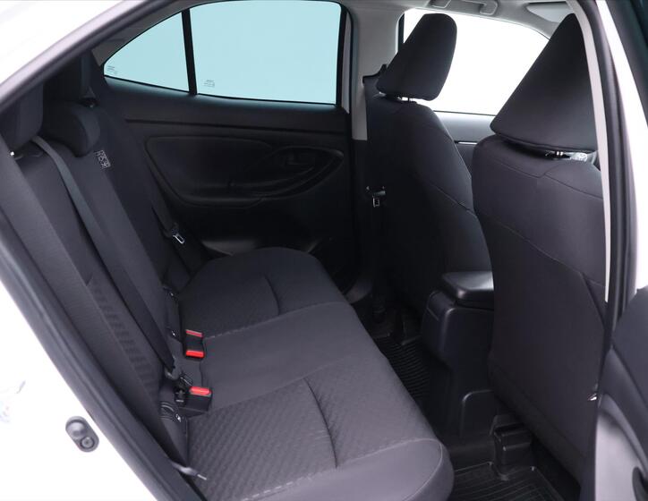 Toyota Yaris Cross 15