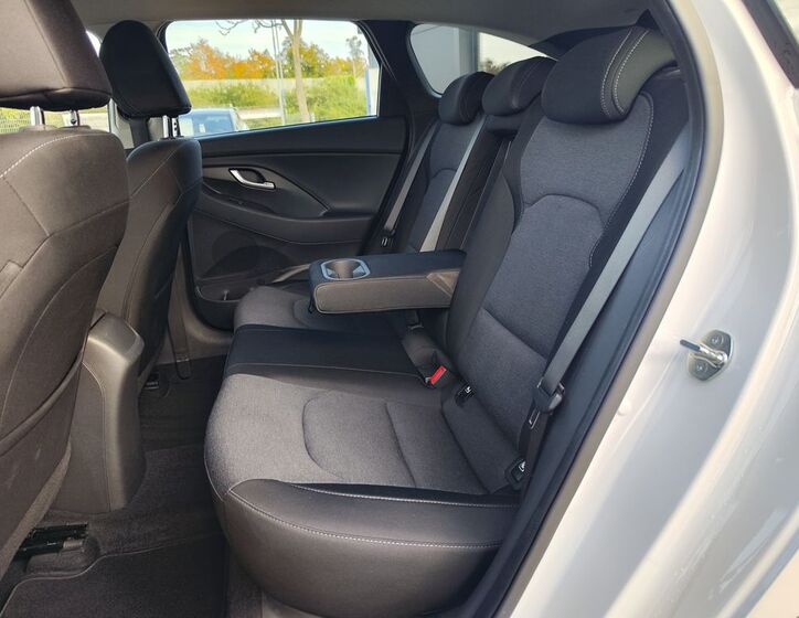 Hyundai i30 11