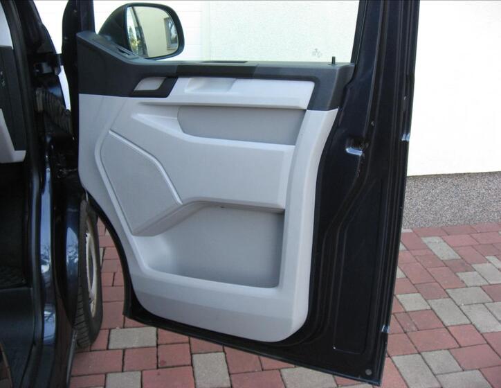 Volkswagen Transporter 16