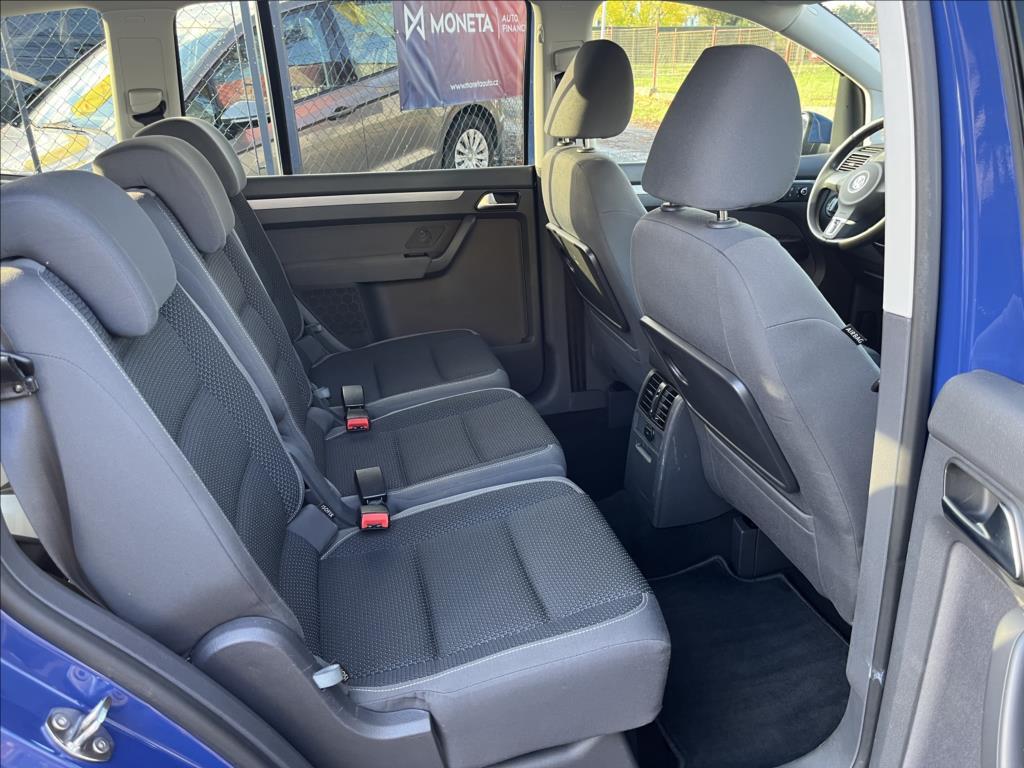 Volkswagen Touran 27
