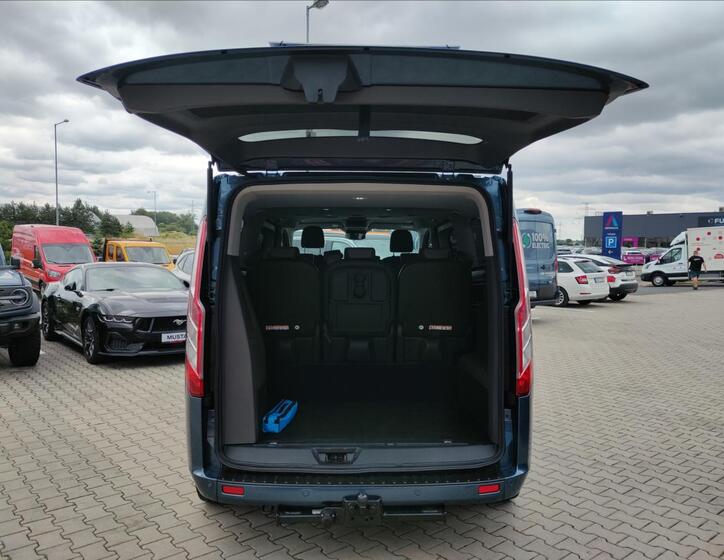 Ford Tourneo Custom 10