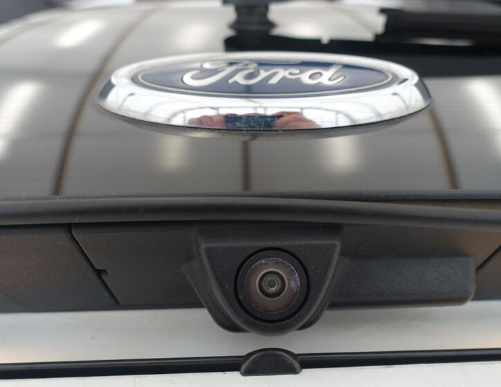Ford Galaxy 32