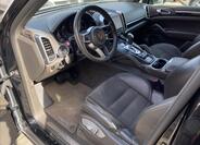 Porsche Cayenne 11
