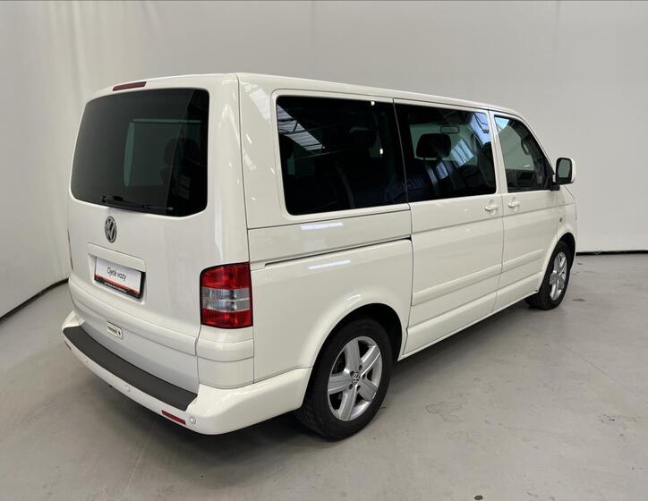 Volkswagen Multivan 2