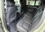 Land Rover Defender 19