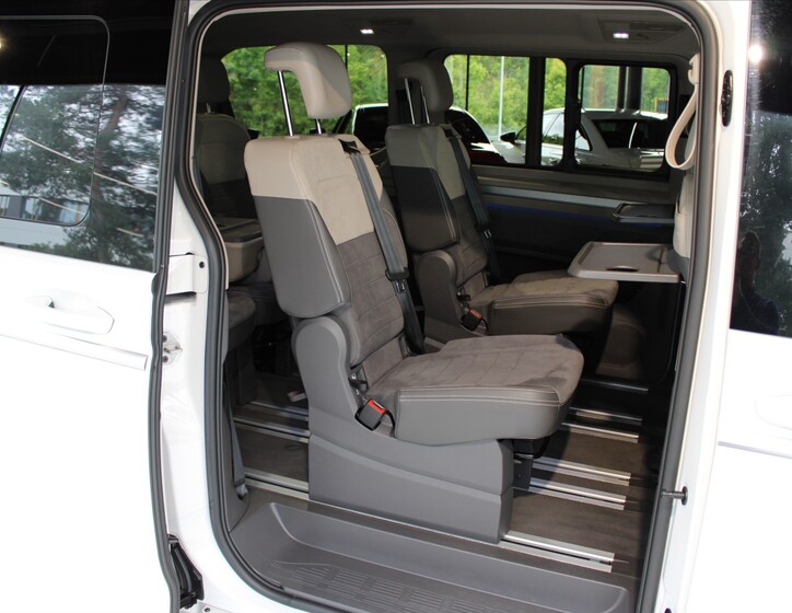 Volkswagen Multivan 24