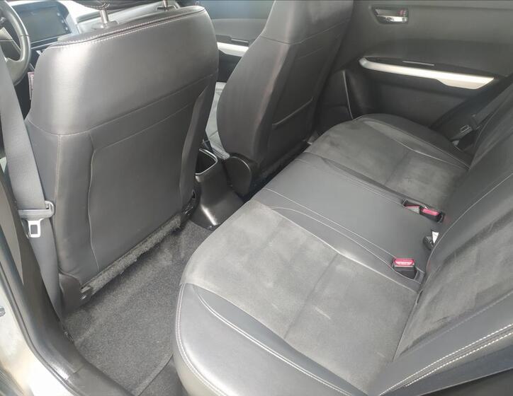 Suzuki Vitara 10
