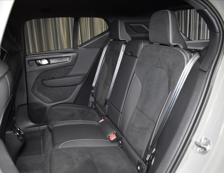 Volvo XC40 9