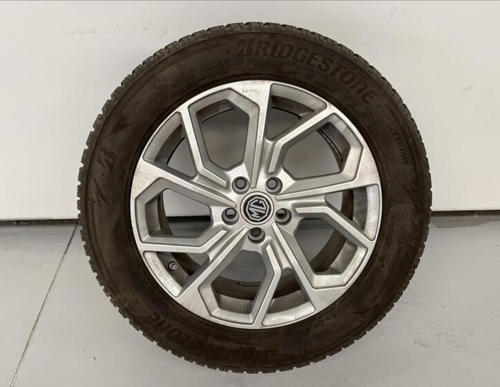 MG ZS 34