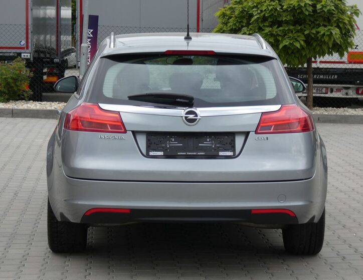 Opel Insignia 9