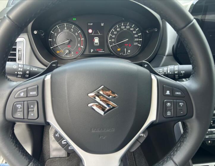 Suzuki S-Cross 13