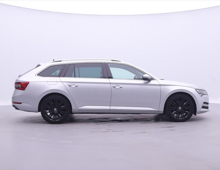 Škoda Superb 8