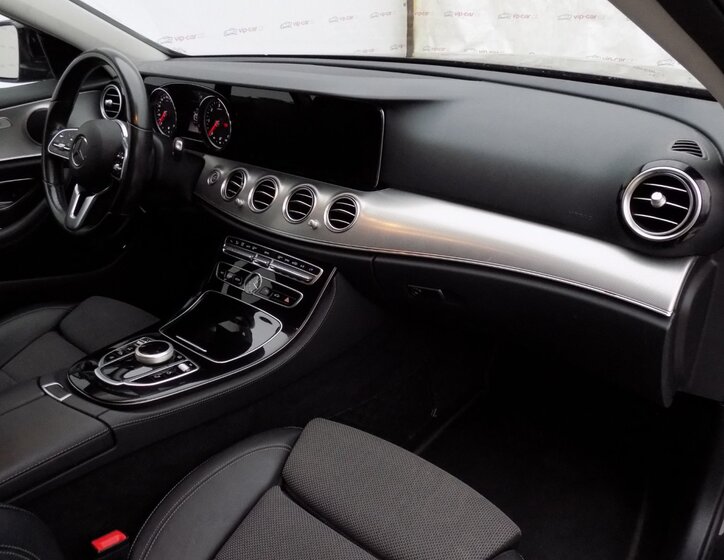 Mercedes-Benz Třídy E 16