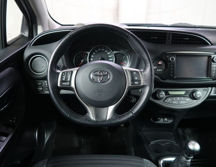 Toyota Yaris 15