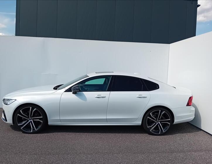 Volvo S90 10
