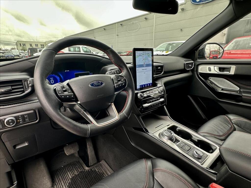 Ford Explorer 20