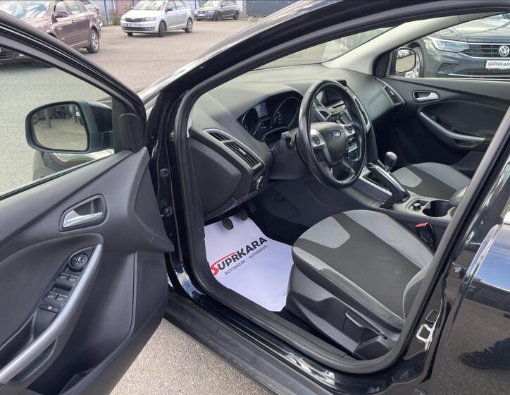 Ford Focus 9