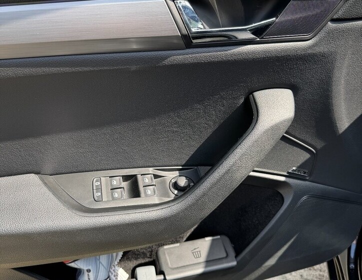 Škoda Superb 14