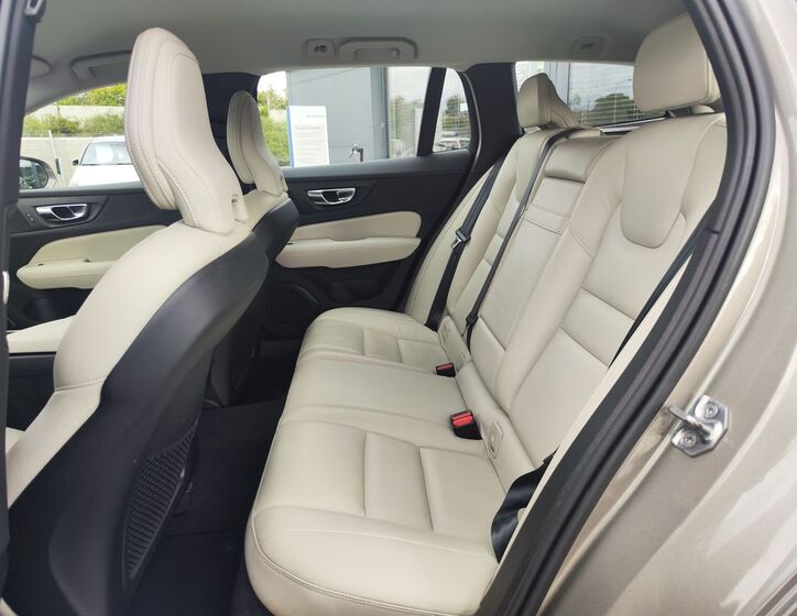 Volvo V60 13