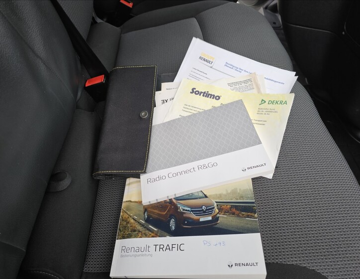 Renault Trafic 24