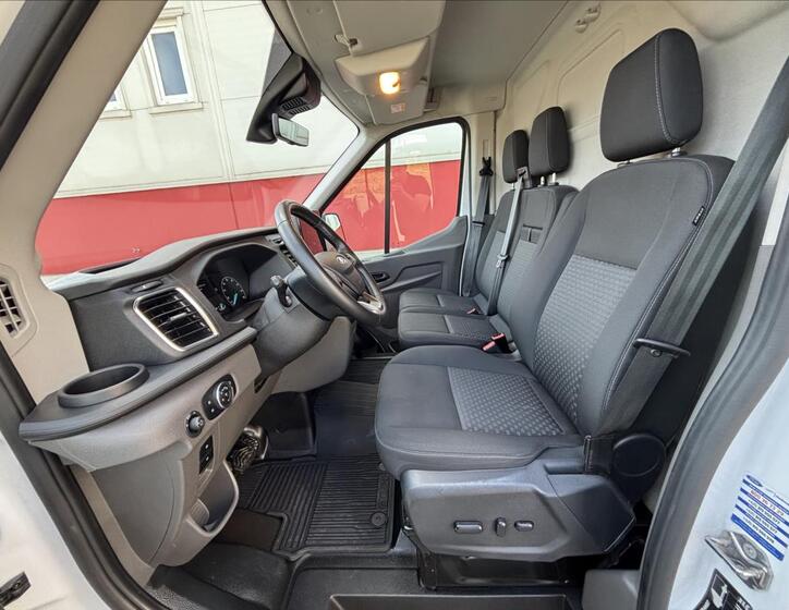 Ford Transit 18