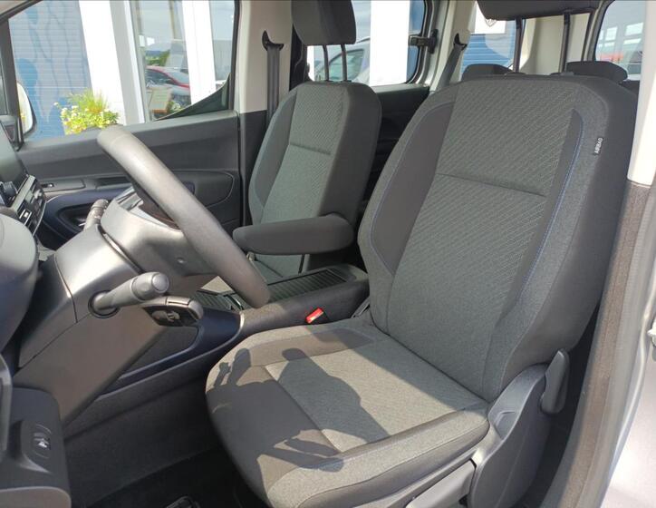 Peugeot Rifter 13