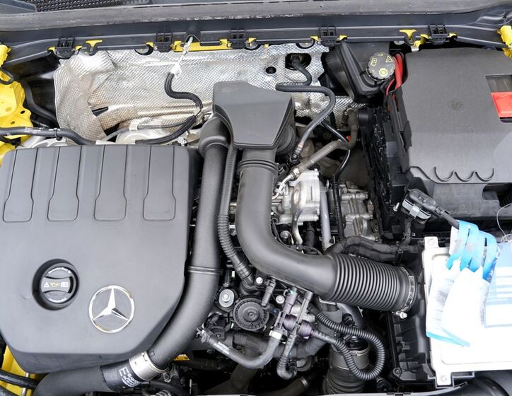 Mercedes-Benz CLA 10