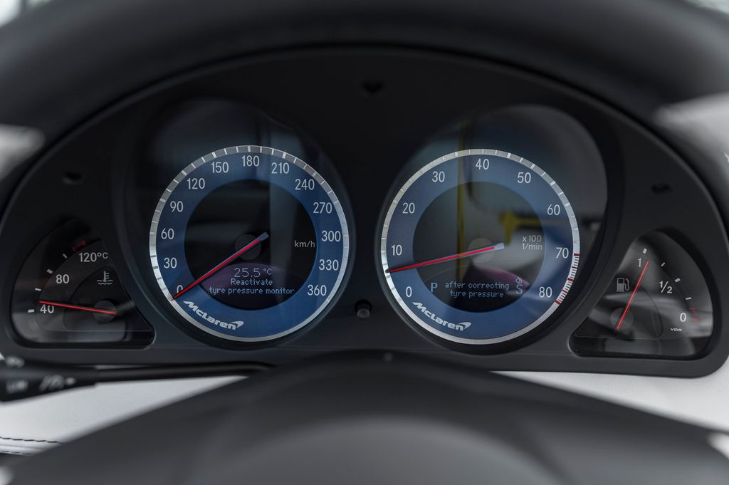 Mercedes-Benz SLR