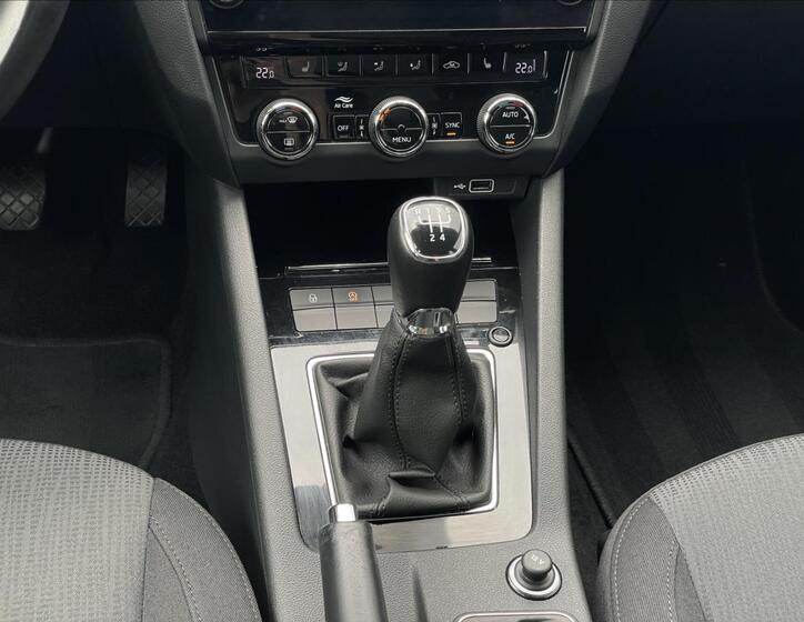 Škoda Octavia 12