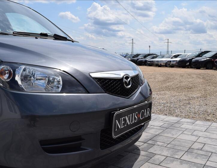 Mazda 2 13