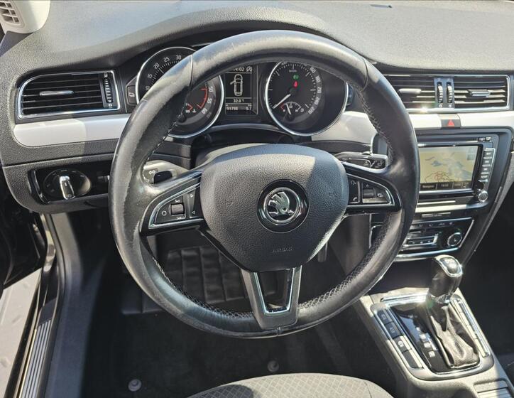 Škoda Superb 12