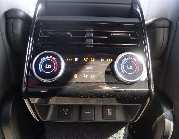 Land Rover Range Rover Sport 30
