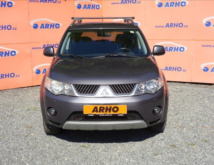Mitsubishi Outlander 2
