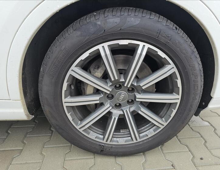 Audi Q7 39