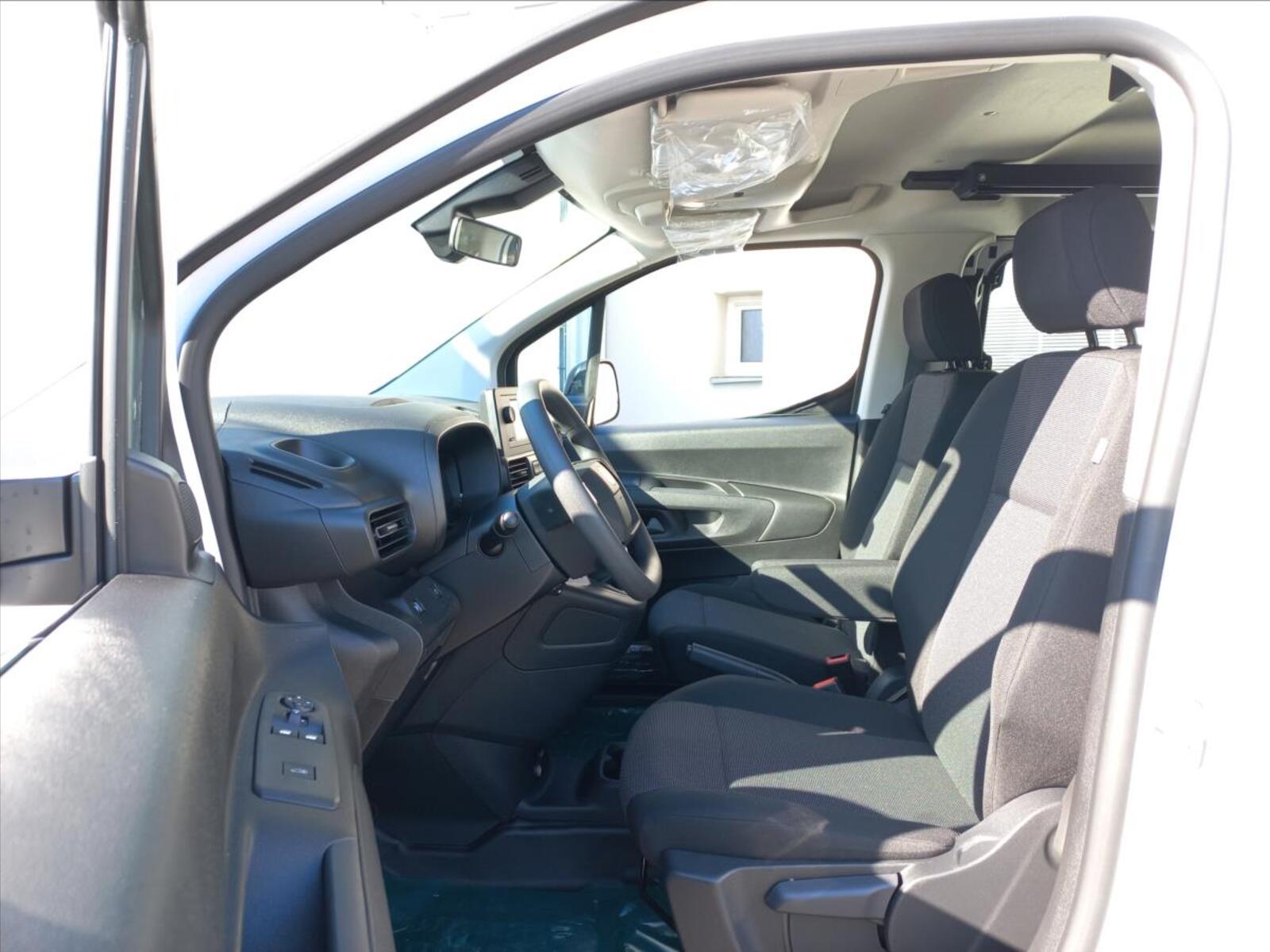 Toyota ProAce City 8