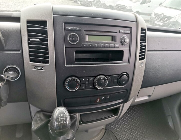 Mercedes-Benz Sprinter 5