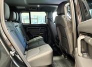 Land Rover Defender 21